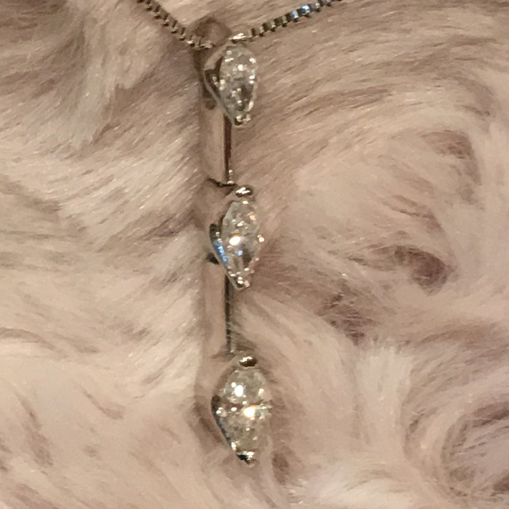 White gold necklace